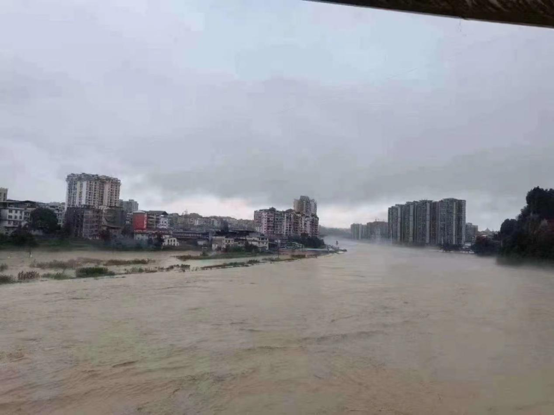 致敬！“乘風(fēng)破浪”的廣電人