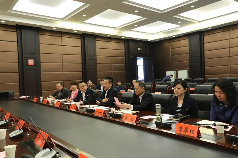 武漢廣播電視臺(tái)與洪山區(qū)簽署戰(zhàn)略合作協(xié)議，涉及“大學(xué)之聲”全媒體平臺(tái)建設(shè)